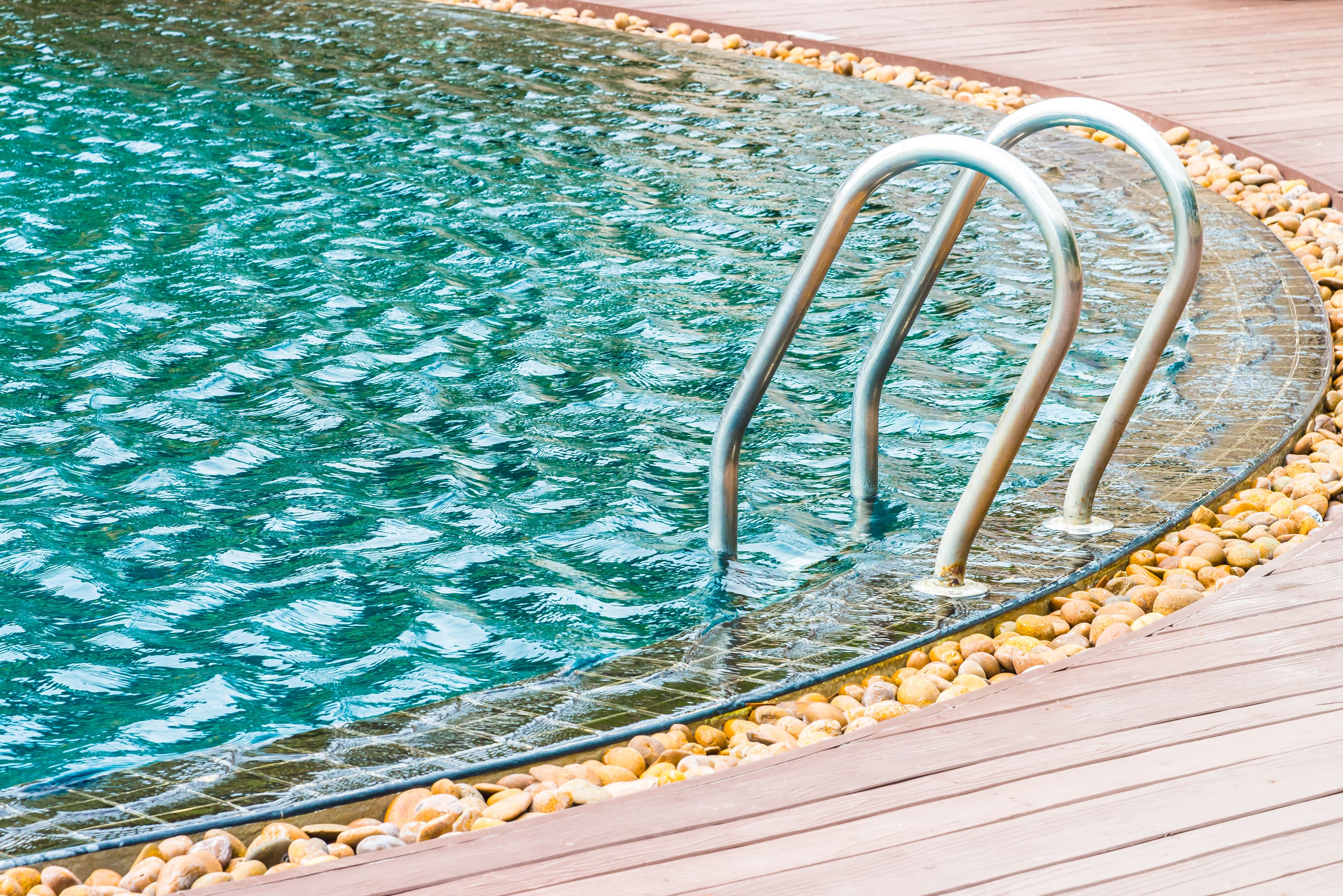 Como economizar no aquecimento de piscina no inverno
